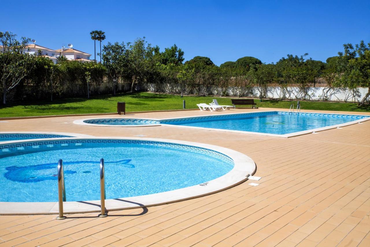 Olhos De Agua Apartment Albufeira II Eksteriør bilde
